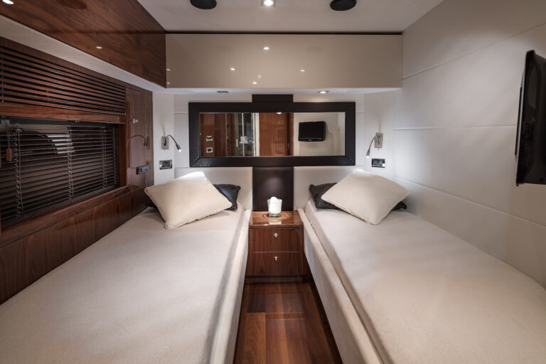 Twin Cabin