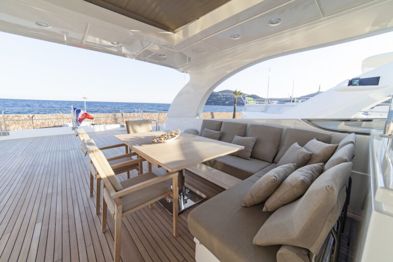 Flybridge