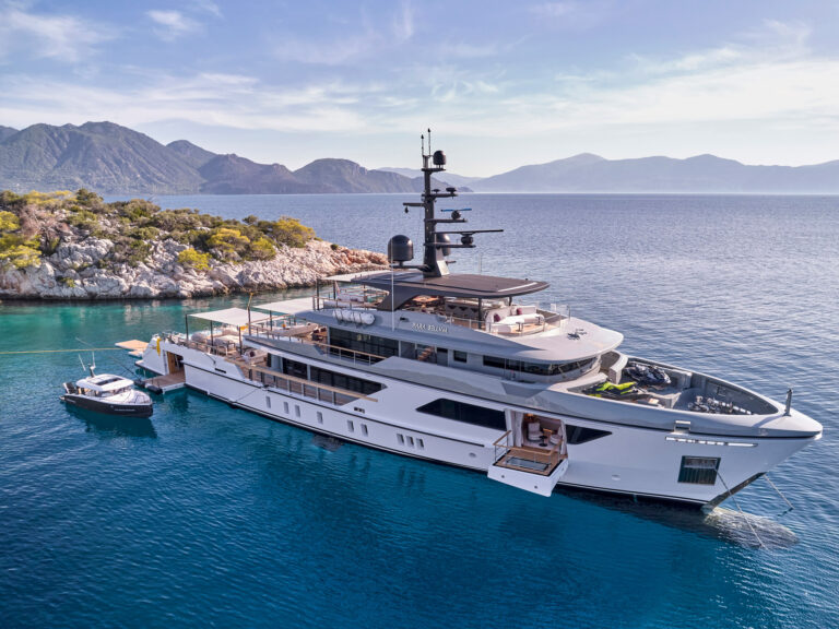 Luxury Yacht PARA BELLUM