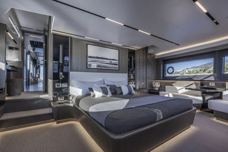 Main Deck Master Suite