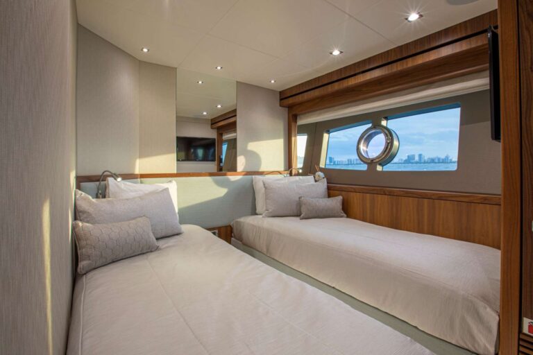 Twin Cabin