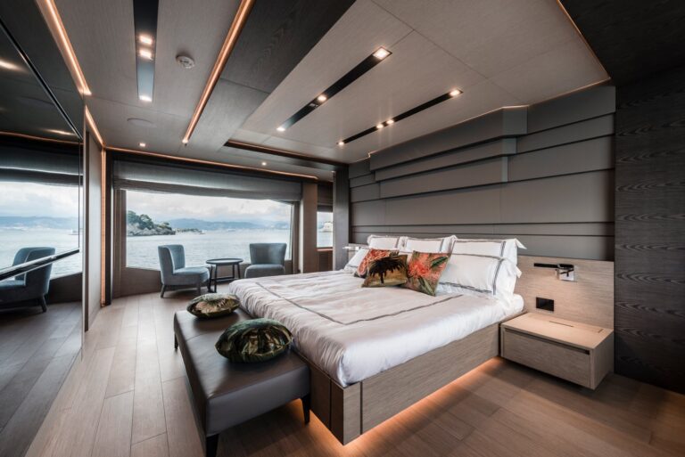 Master Suite (sistership)