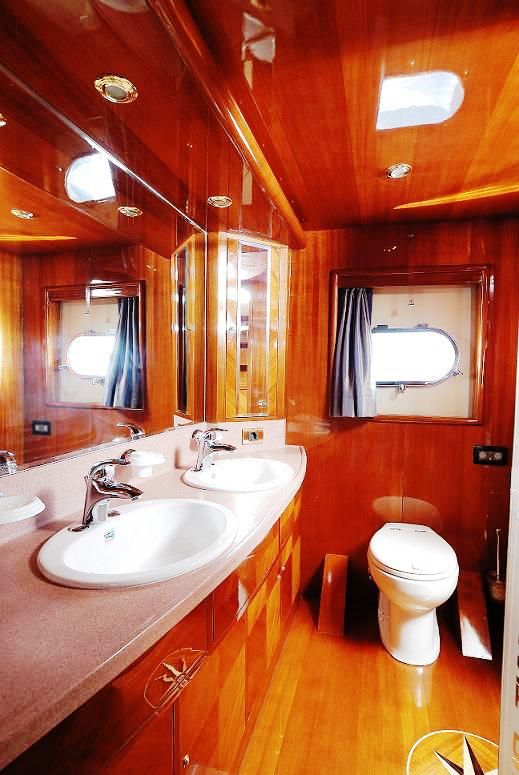 MY PLEASURE -  Bathroom