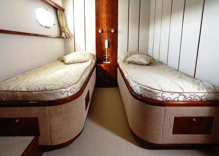 MY PLEASURE -  Twin Cabin