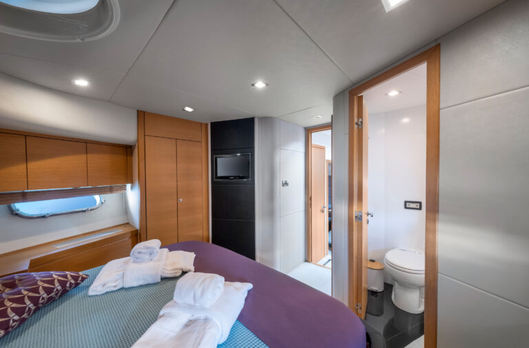 Double Cabin