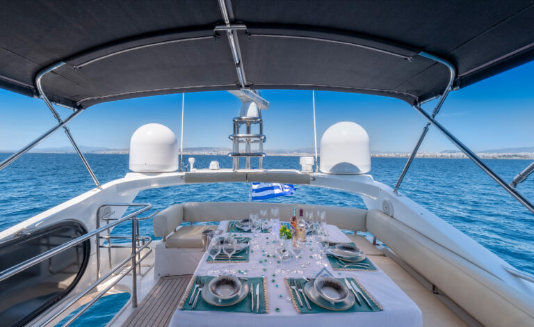 Flybridge Dining
