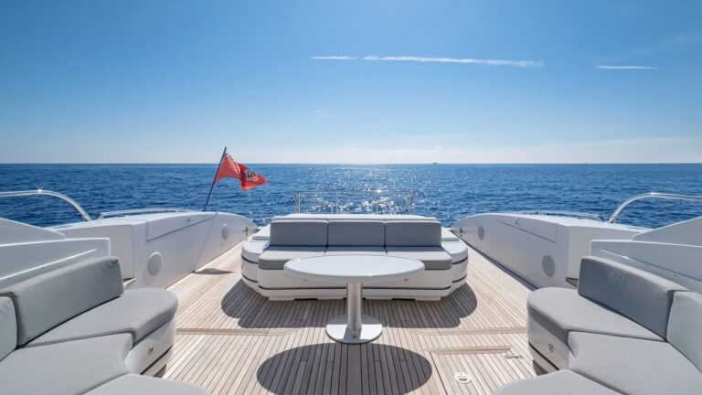 Aft Deck Seating