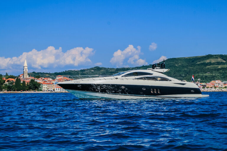 PREDATOR Yacht By Sunseeker