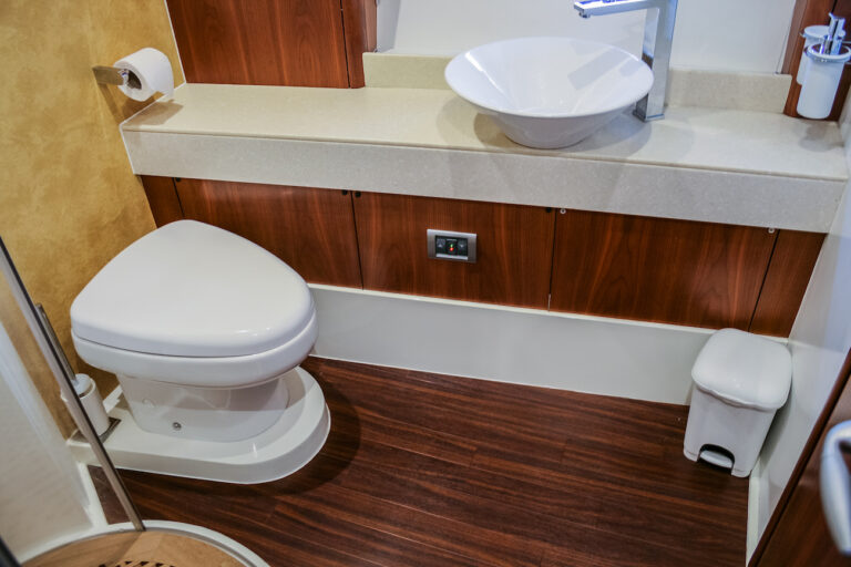Ensuite Guest Bathroom