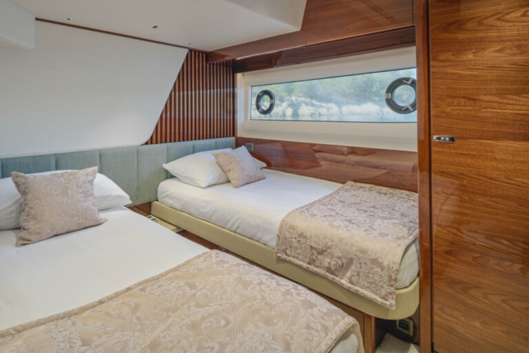 Twin Cabin