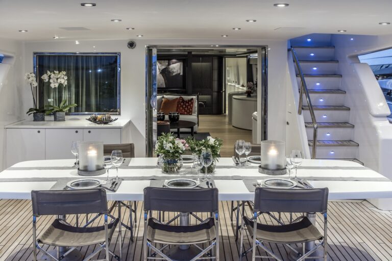 Main Deck Dining