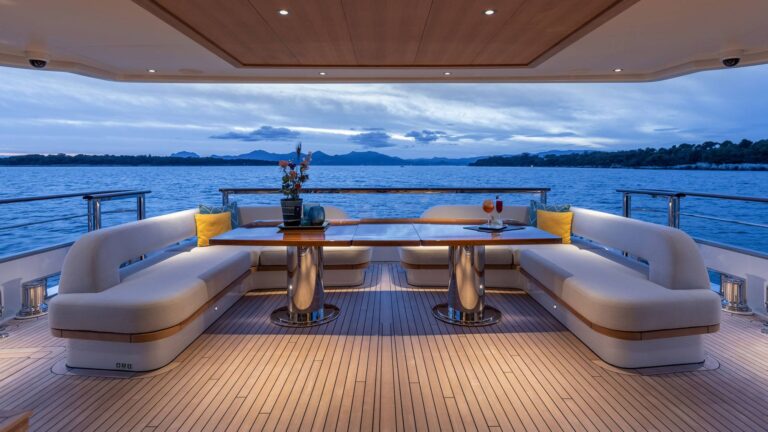 Main Deck Aft Seating