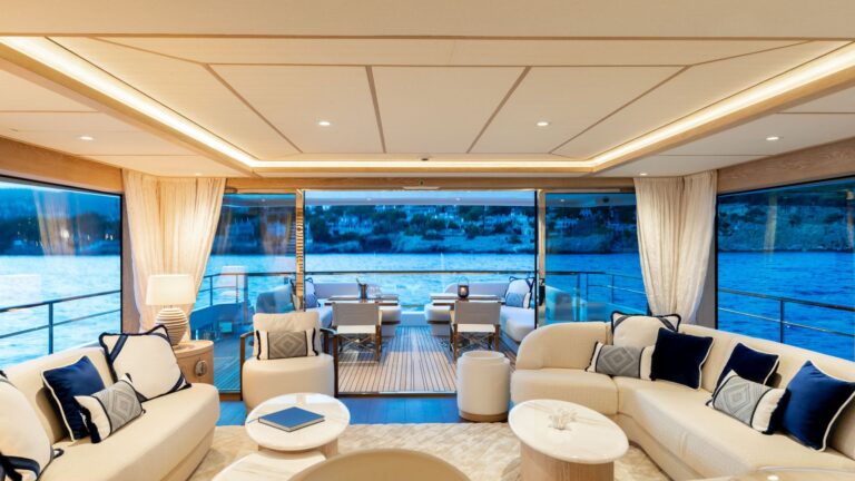 Main Salon Looking Aft