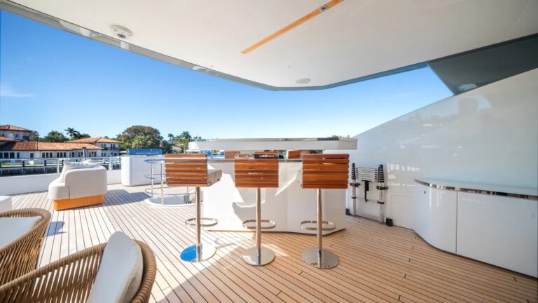Sun Deck Bar And Seating