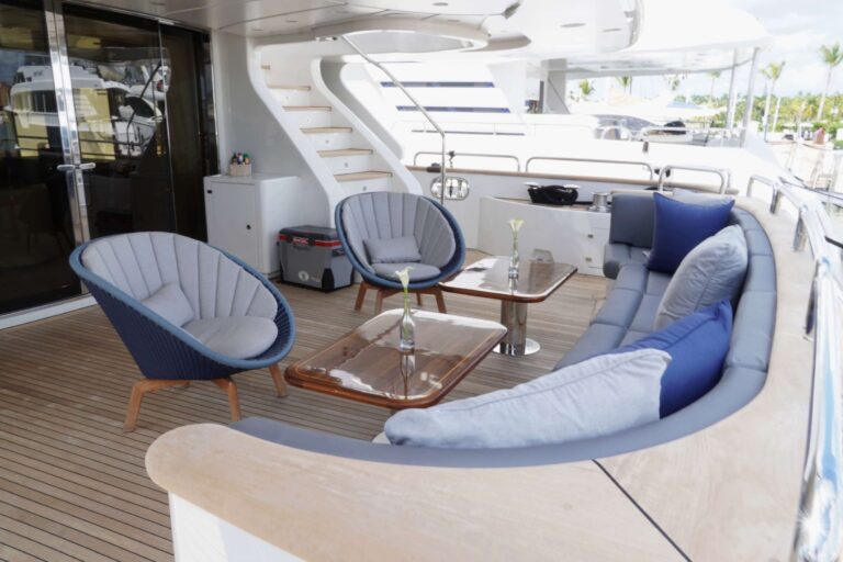 Aft Deck Seating