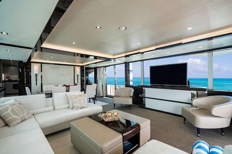Main Salon Lounge