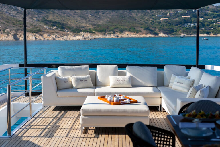 Flybridge Aft