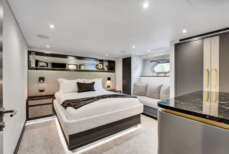 Double Cabin