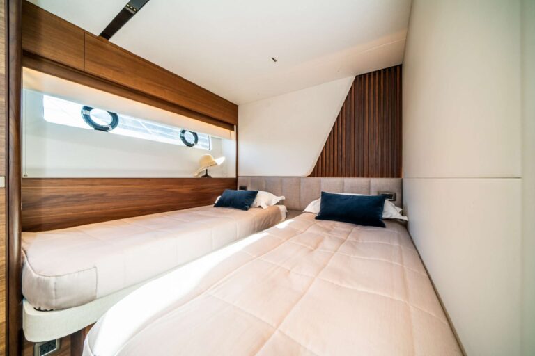 Twin Cabin