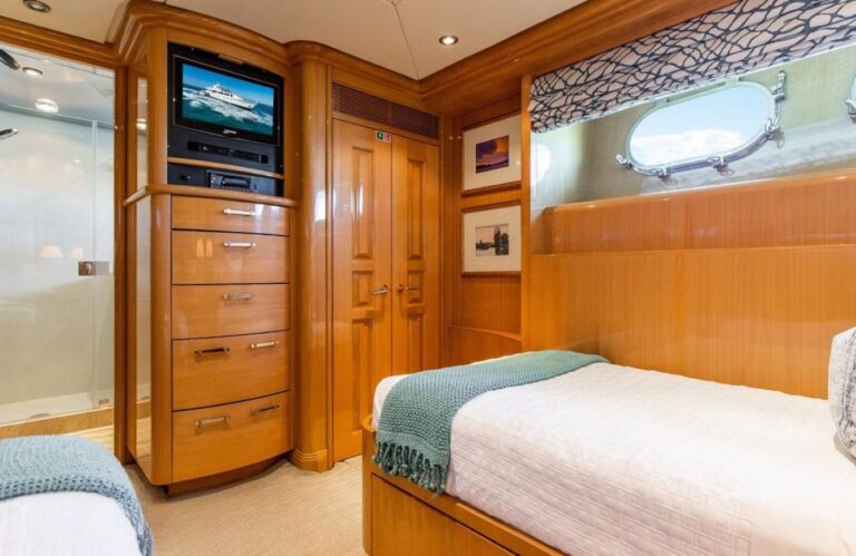 Cabin With Double Bed