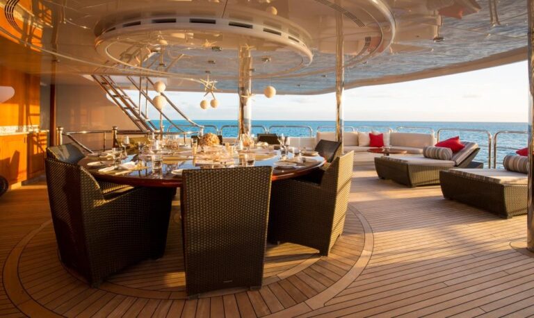 MY REMEMBER WHEN - Alfresco dining