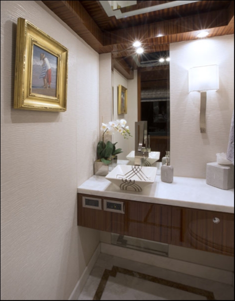 MY RENAISSANCE - Ensuite