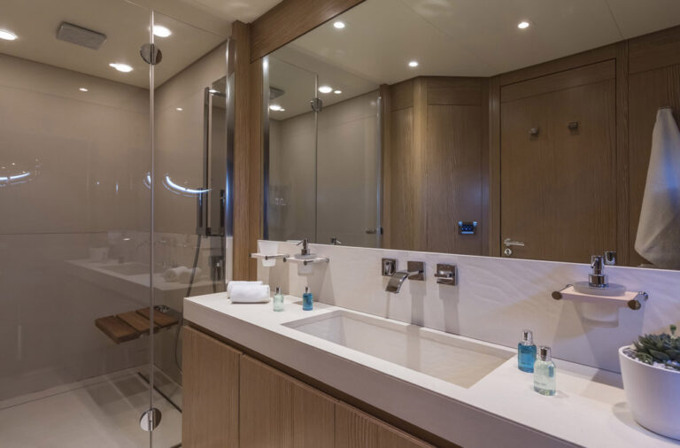 MY RINI V - VIP ensuite