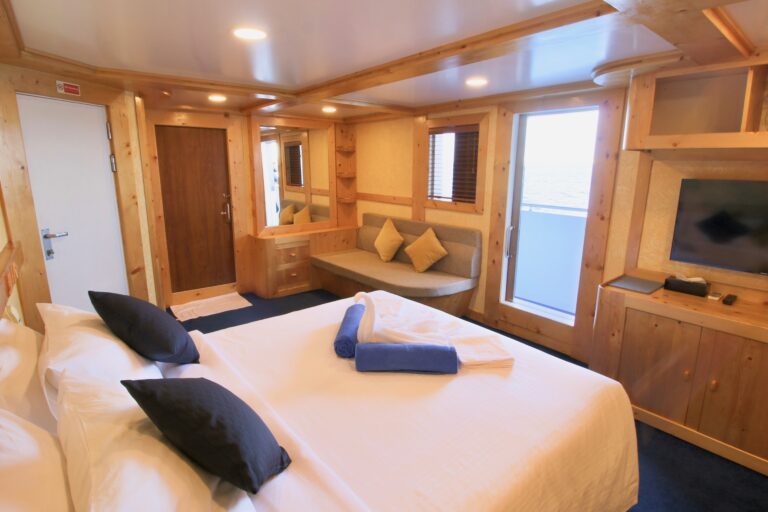 Double Cabin