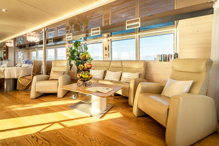 Saloon Seating
