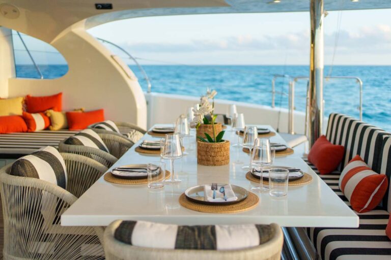 Main Deck Aft Dining
