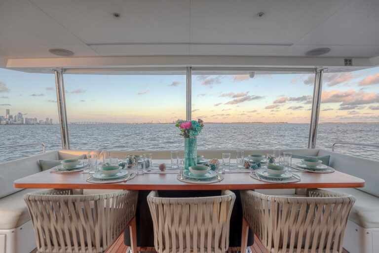 Main Deck Aft Dining