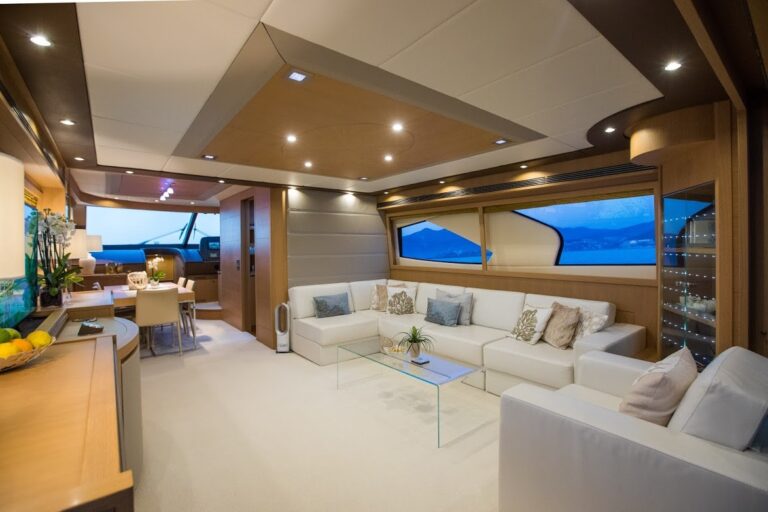 Salon View Forward