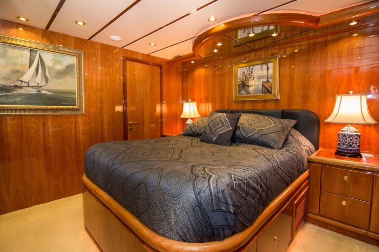 Double Cabin