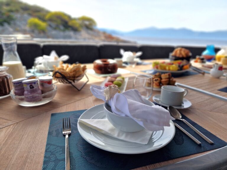 Al Fresco Dining Set Up