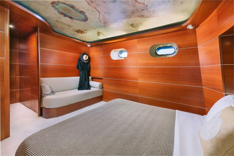 Doubel Guest Cabin