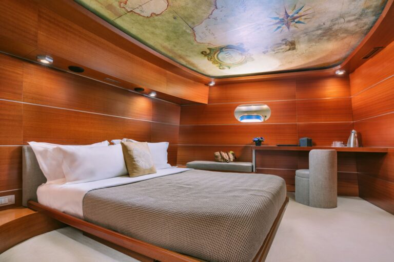 Double Cabin