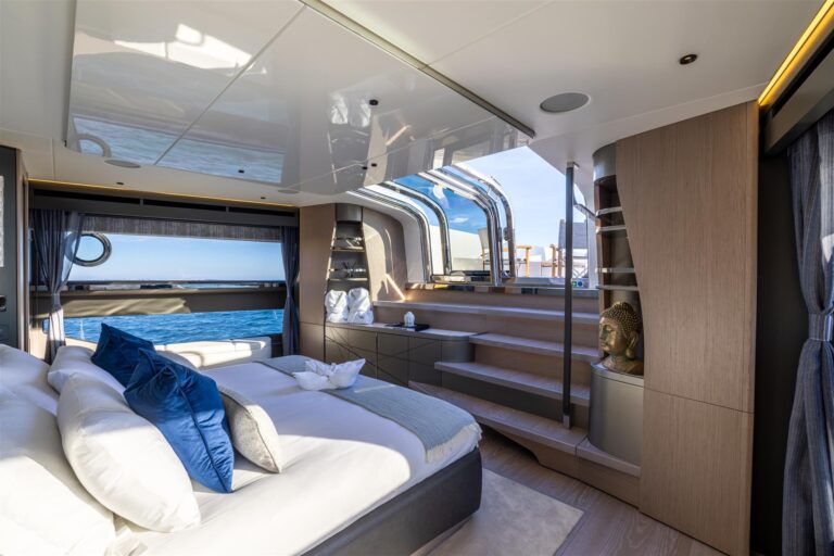 Main Deck Master Suite