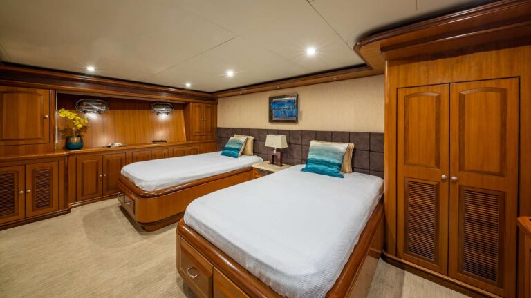 Twin Cabin