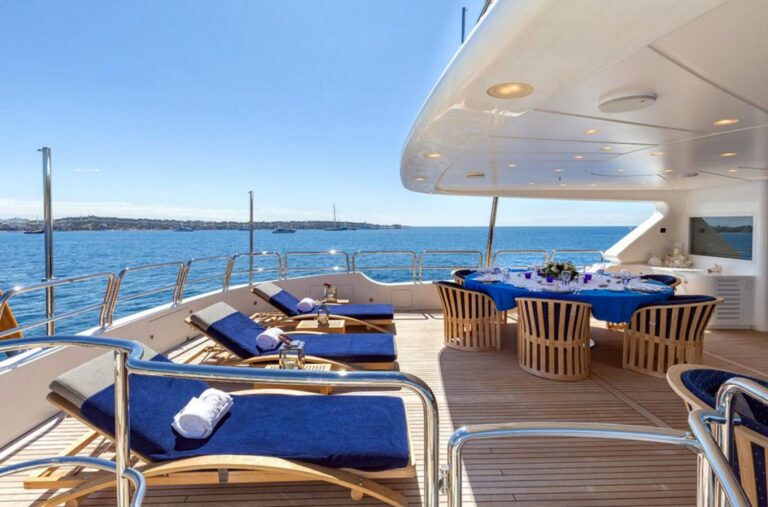 Upper Deck