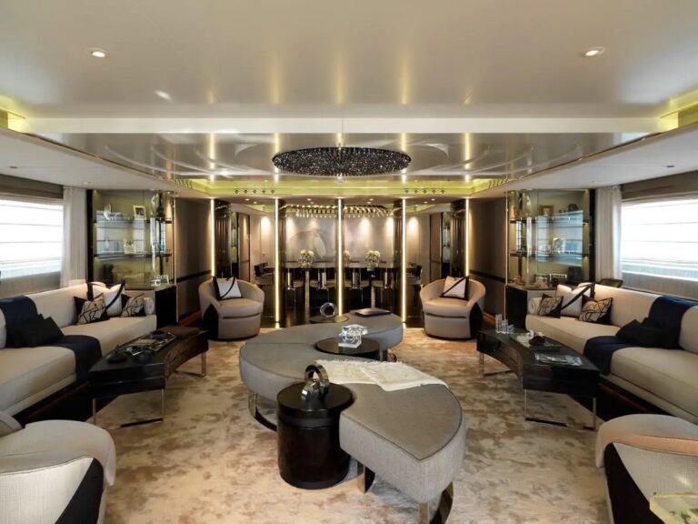 Main Salon Lounge