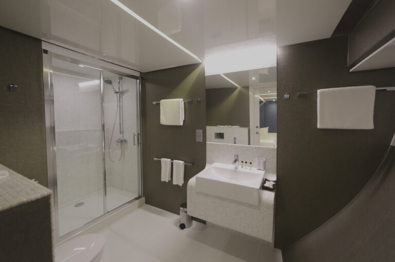 Ensuite