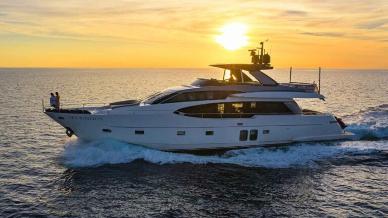 Super yacht SECUNDUS