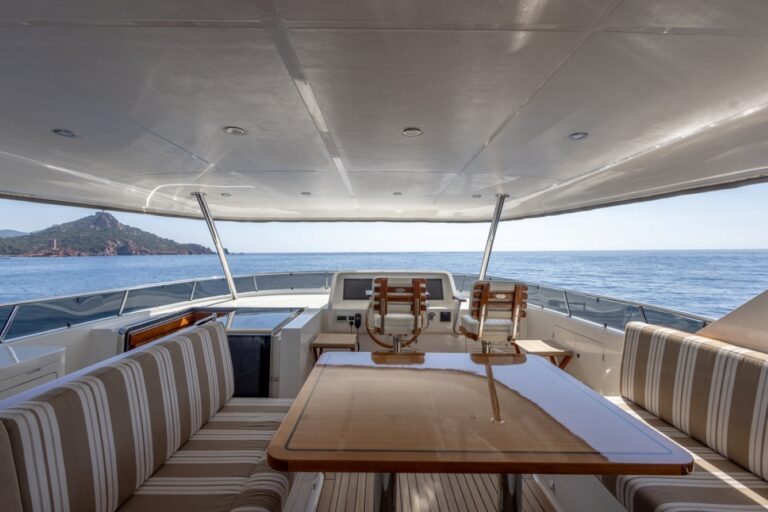 Exterior Relaxation Area With Dining