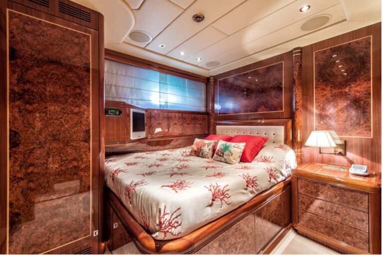 Double Cabin