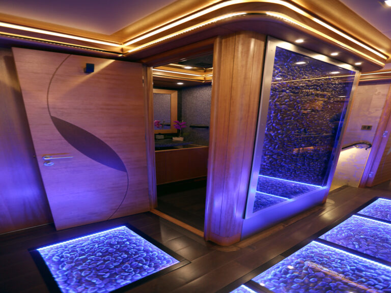 MY SERENITY 133 - Guest foyer