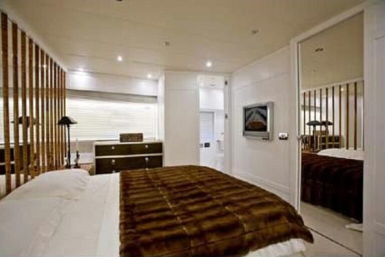VIP Cabin
