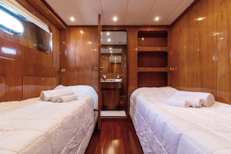 Twin Suite