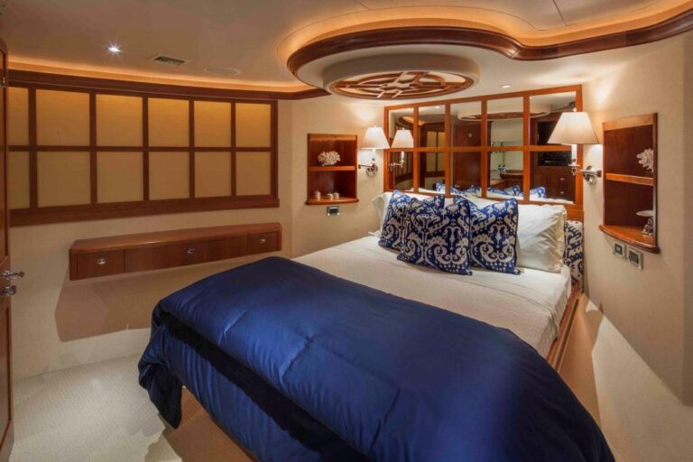 MY SHARON LEE - VIP cabin