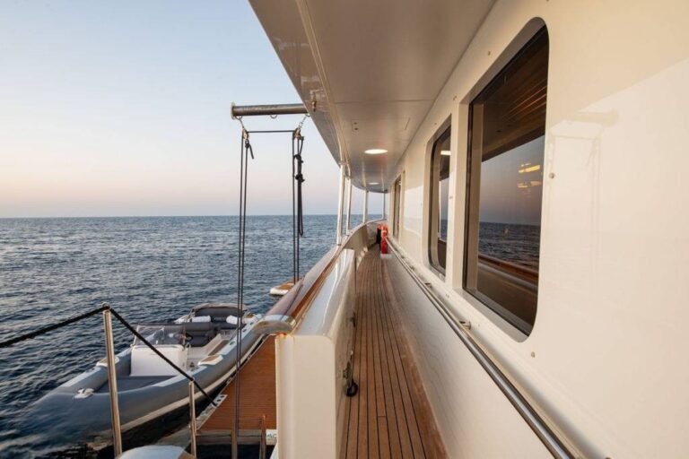 Side Deck