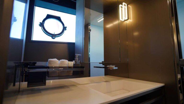 Ensuite bathroom
